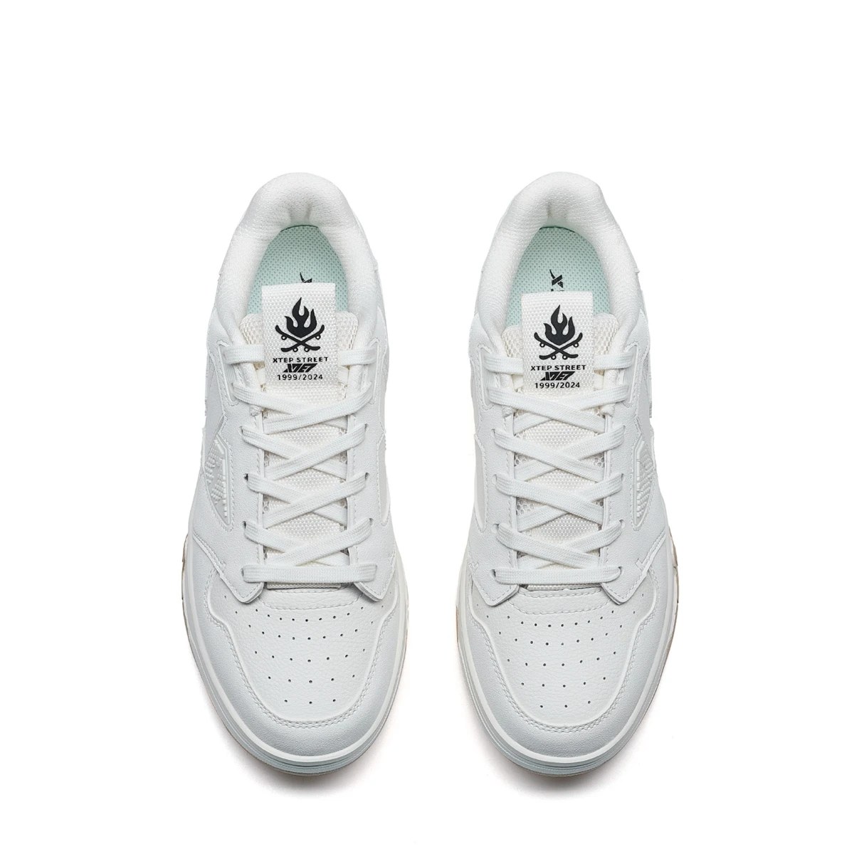 Xtep STEP-1 Skateboarding Shoes For Women Autumn Street Style Skate Shoes Durability Comfortable Sneakers 976318310040