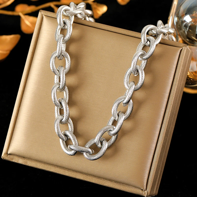 LYSPJEWY Collana spessa a strati in oro cubano con catena a moschettone, collana girocollo grossa, gioielli regalo per donne e ragazze, Zinco, Nessuna pietra preziosa