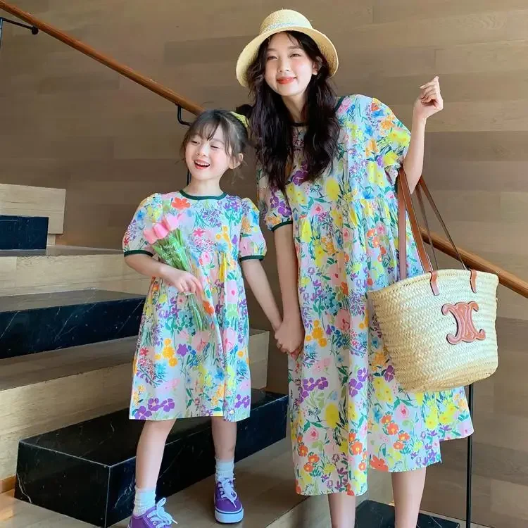 2023 Summer New Light Luxury Fashion Parent-child Dress Mother and Daughter Dress Vacation Short-sleeved Floral Skirt Boutique 3
