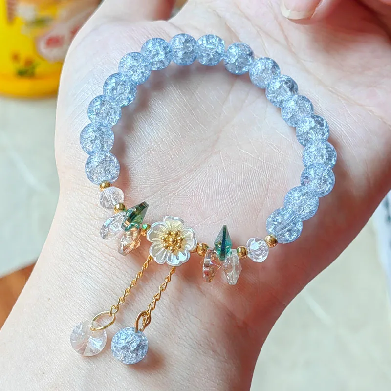 [韓国人気ジュエリー] Flutter Daisy Bracelet Designer fashion, Seoul-fully created | W Concept