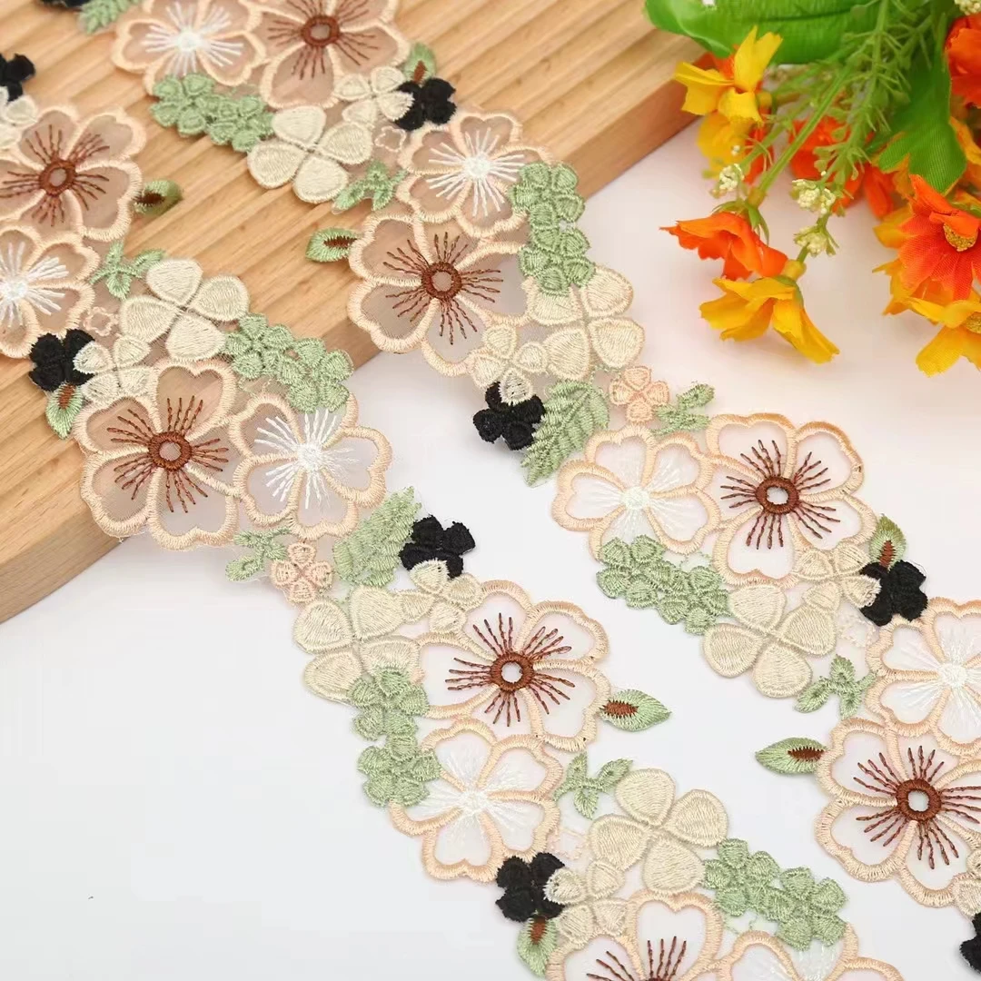 Applique Ricamata In Pizzo - Decorazione Per Abiti E Tessuti Con Finiture Eleganti - Foto 6