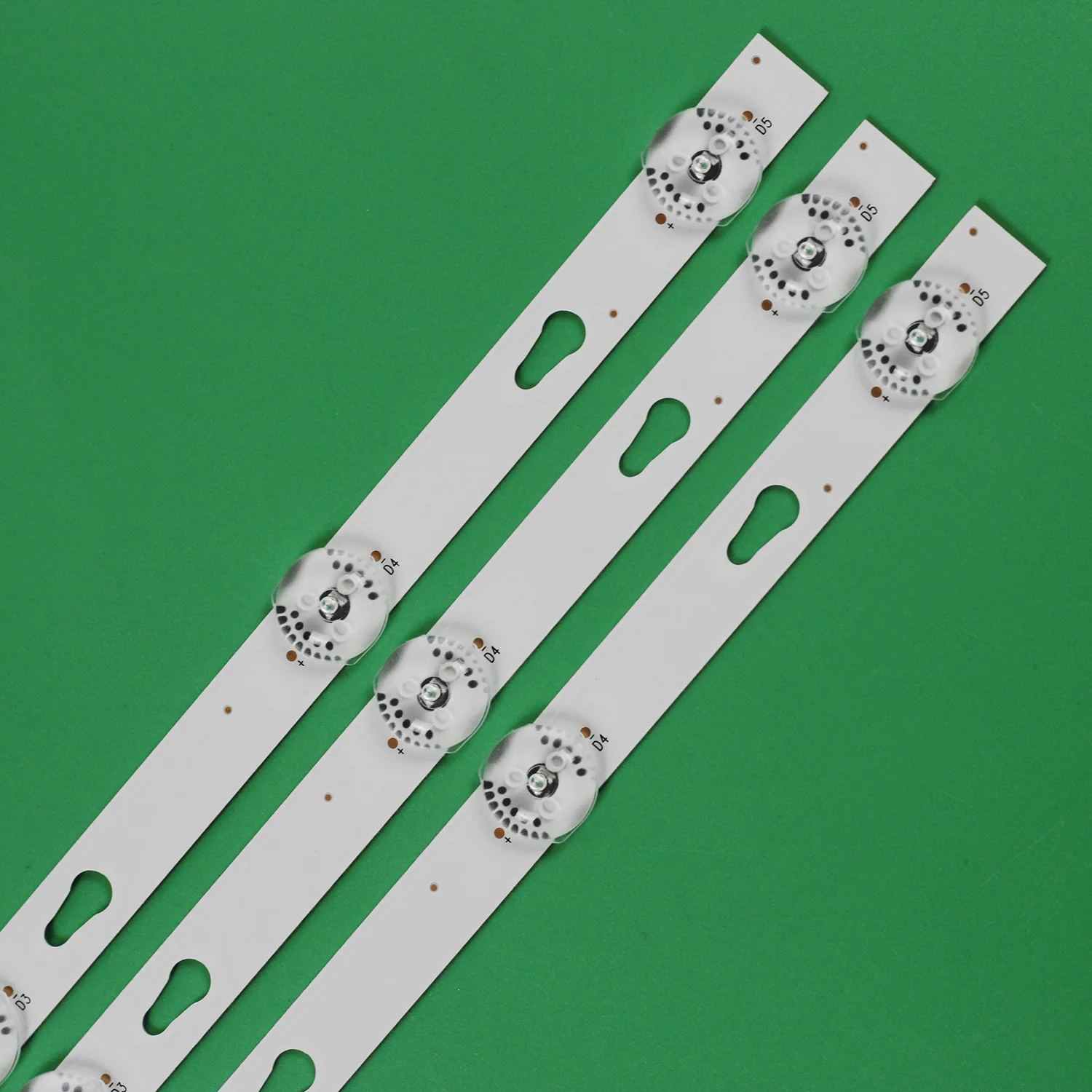 LED 백라이트 스트립 12 램프 55D12-ZC22AG-05A 303TC550040A HKP55SM4 L55M5-EC T55FSL5130 T55FSE1170 Mg4s55x SSM551291 55E31