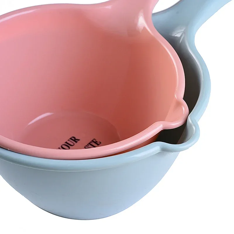 1pc Plastic Water Scoops Children Baby Bath Spoon Bathing Ladle Washing Hair Tool Thick Long Handle Cooking Kitchen Tools