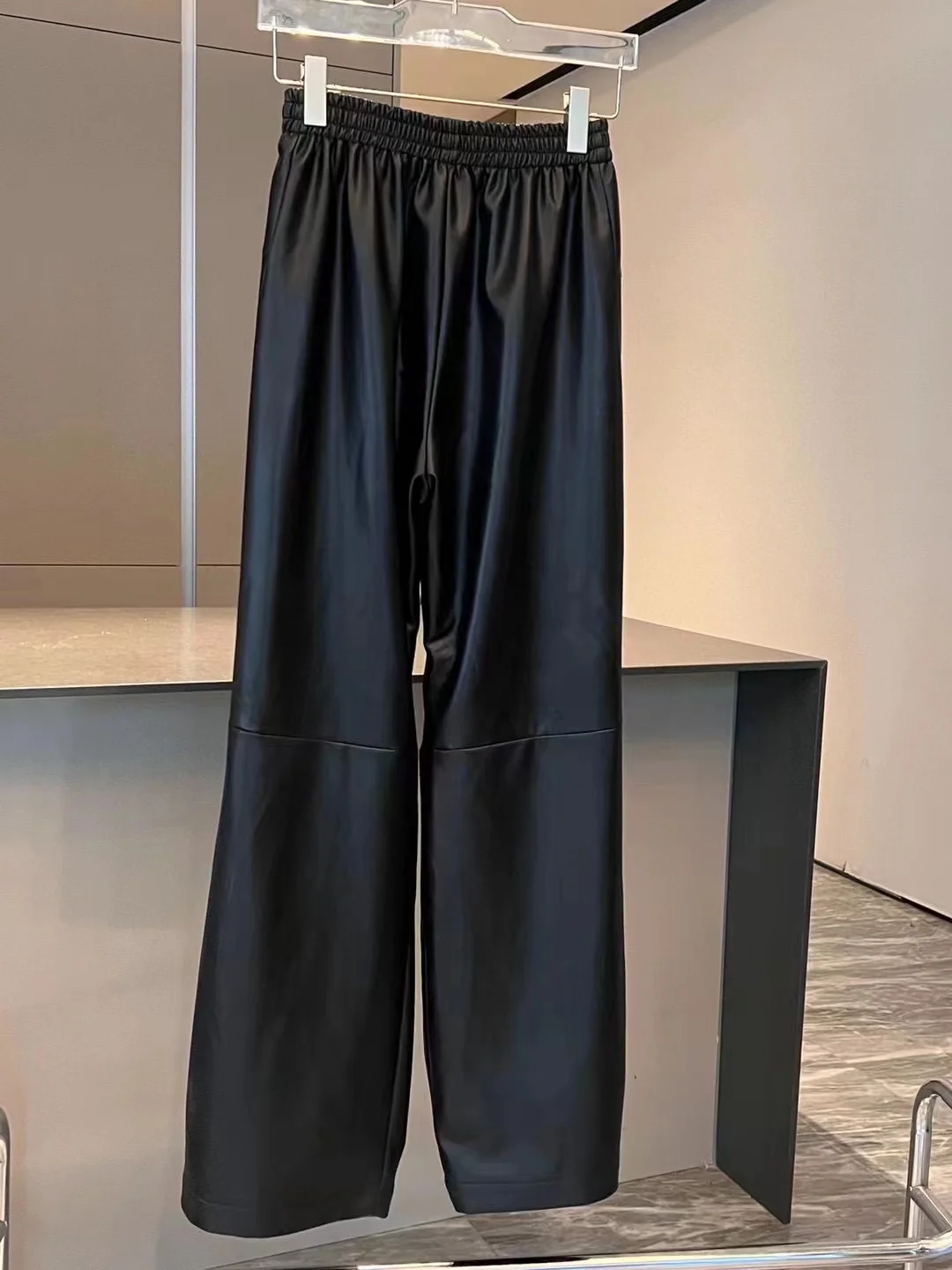 

2023 autumn and winter new fashion soft elastic waist solid color leather pants