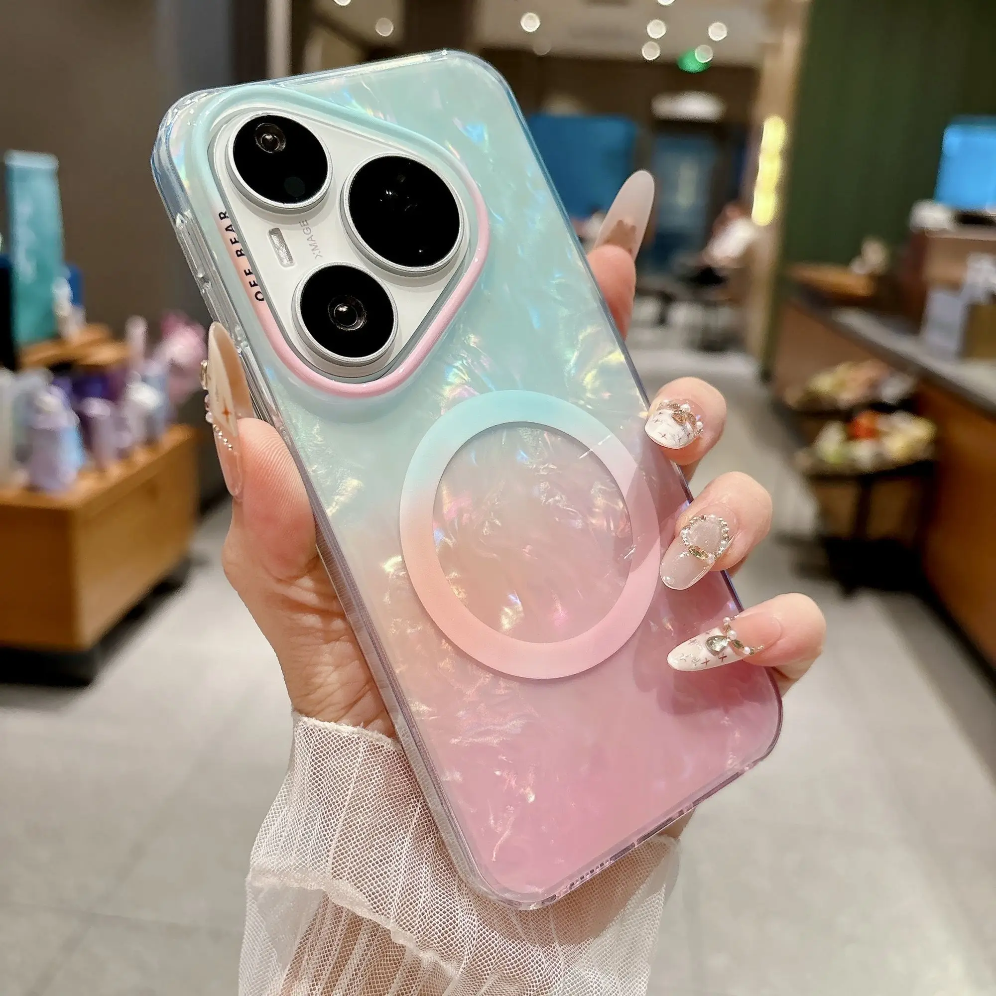 Fashion Magnetic Matte Gradient Color Transparent Case with Collision Protection and Skin-Friendly Texture