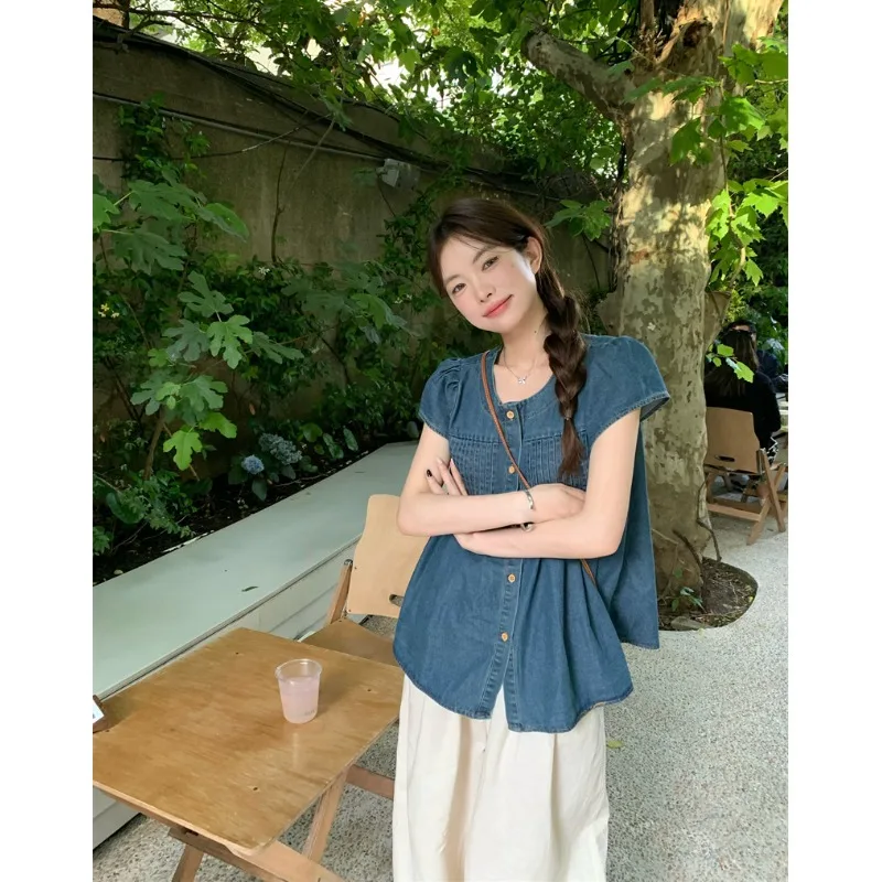 한국어 스타일 빈티지 Pleated 짧은 소매 셔츠 여성 여름 2024 새로운 틈새 캐주얼 루즈 피트 다목적 싱글 브레스트 블라우스