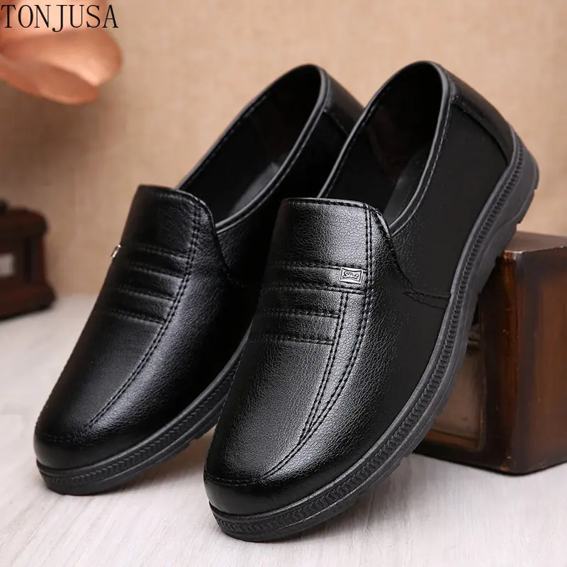 

Chef Shoes Male Oil Resistant Anti Slip Waterproof Kitchen Work Shoes Wear-Resistant Soft Soles Hotel Work Leather Shoes