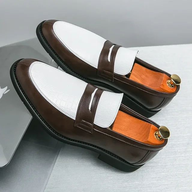 Mocassini da festa da uomo misti di colore moda Scarpe da lavoro in pelle bianca nera Articoli di lusso Estate Nuove scarpe slip-on bianche caffè 4