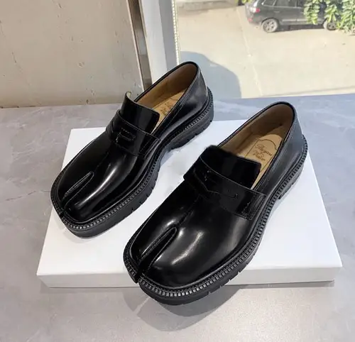 Luxury Couple Shoes Loafer for Men Women Designer Split Toe Casual Leather Shoes Sneakers Fashion Korean Version Trend Shoes New - Image 7