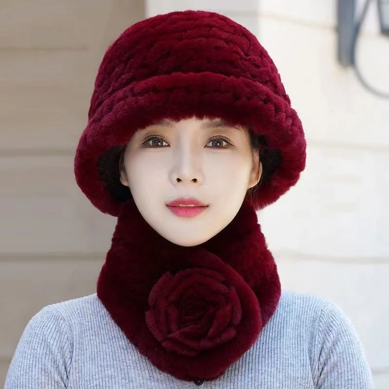 Рисунок 5 - Женский комплект из шарфа и шапки