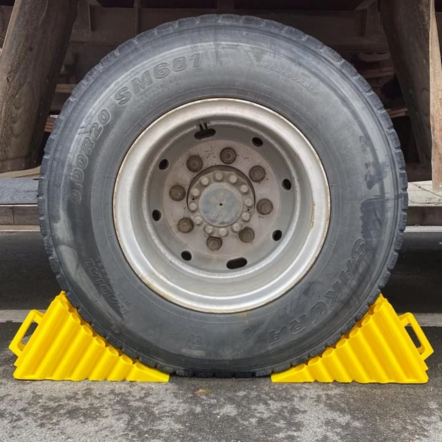 Portable Wheel Chock Heavy Duty Vehicle Car Truck Wheel Tire Chock Stop Block Honeycomb Base Tire Anti-slip Fixed Pad Yellow