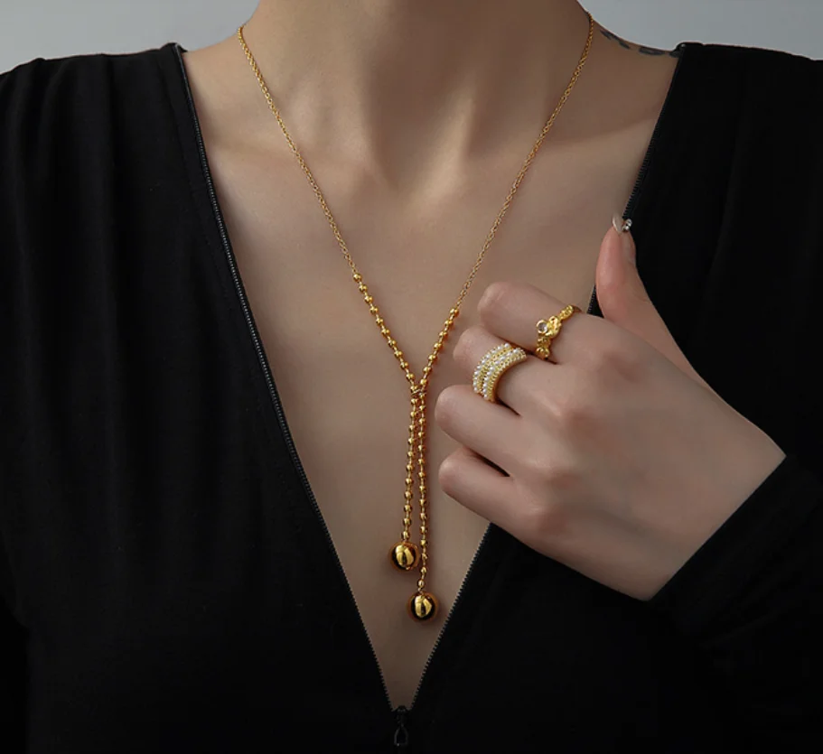 Simple tassel golden ball pendant chain titanium steel necklaces for women 2023 fashion jewelry
