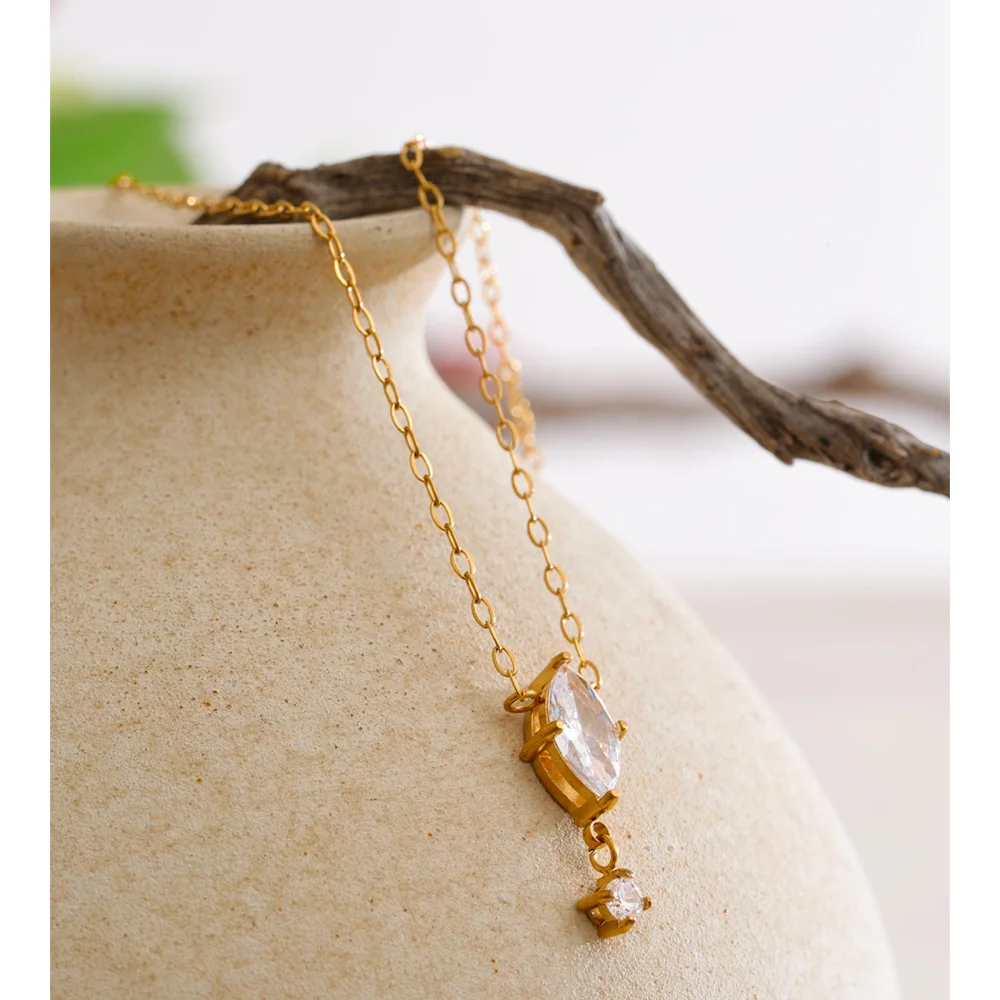 Yhpup Water Drop Necklace