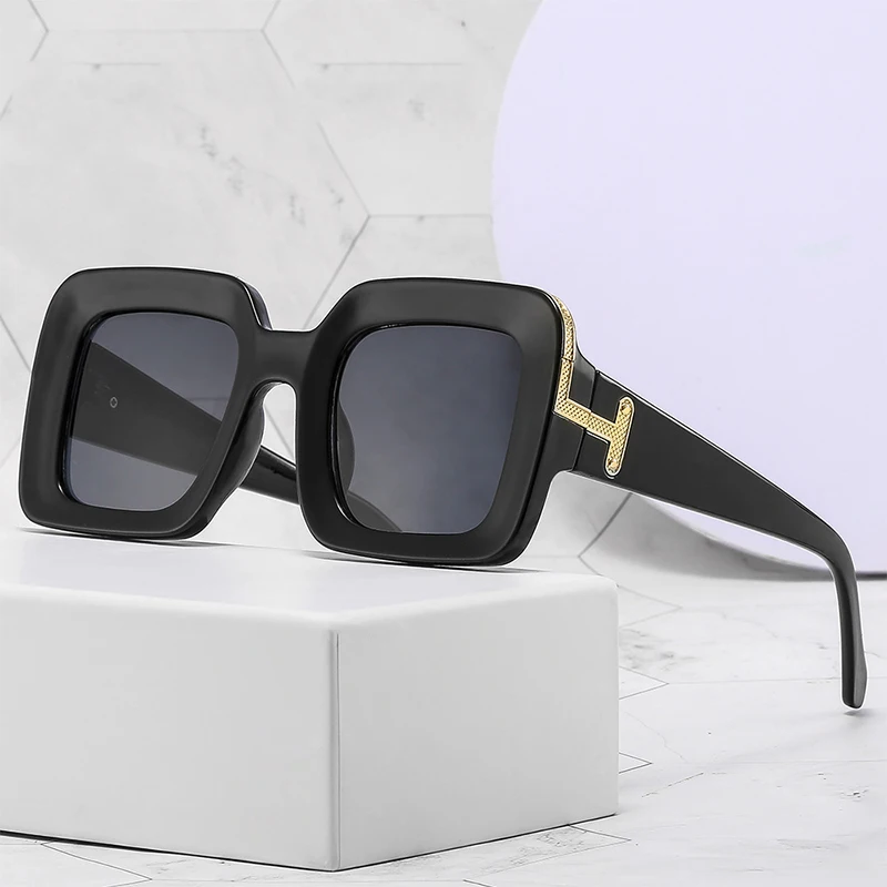 

Striped Square Frame Sunglasses For Men Women Luxury Design Trend Classic Driving Black Sun Glasses Trendy Retro Unisex Eyewear
