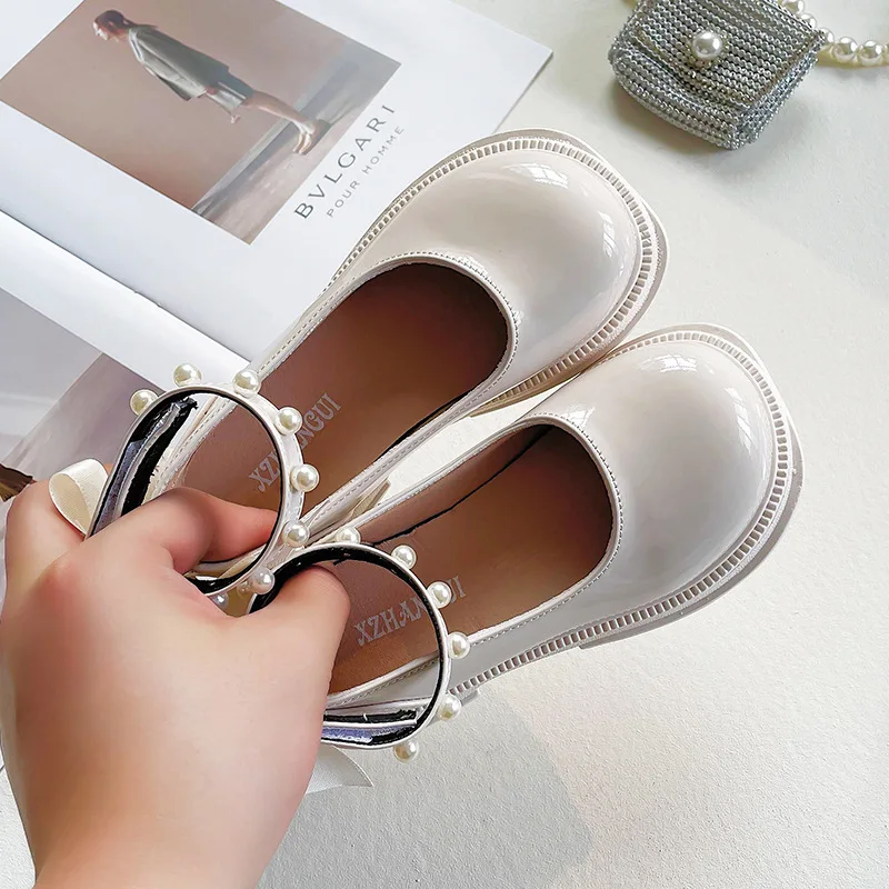 Small Pearl Leather Shoes for Girls, Soft Soles for Children Match The New Female Princess Shoes Spring and Autumn