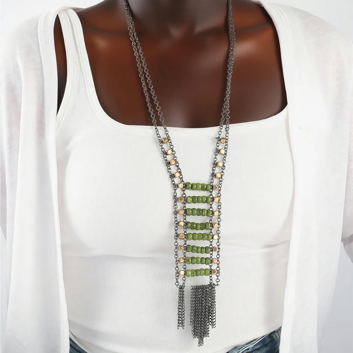 Handgewebte Metallketten mit Perlen und langen Quasten Halsketten für Frauen Boho-Schmuck Festliche Halsaccessoires