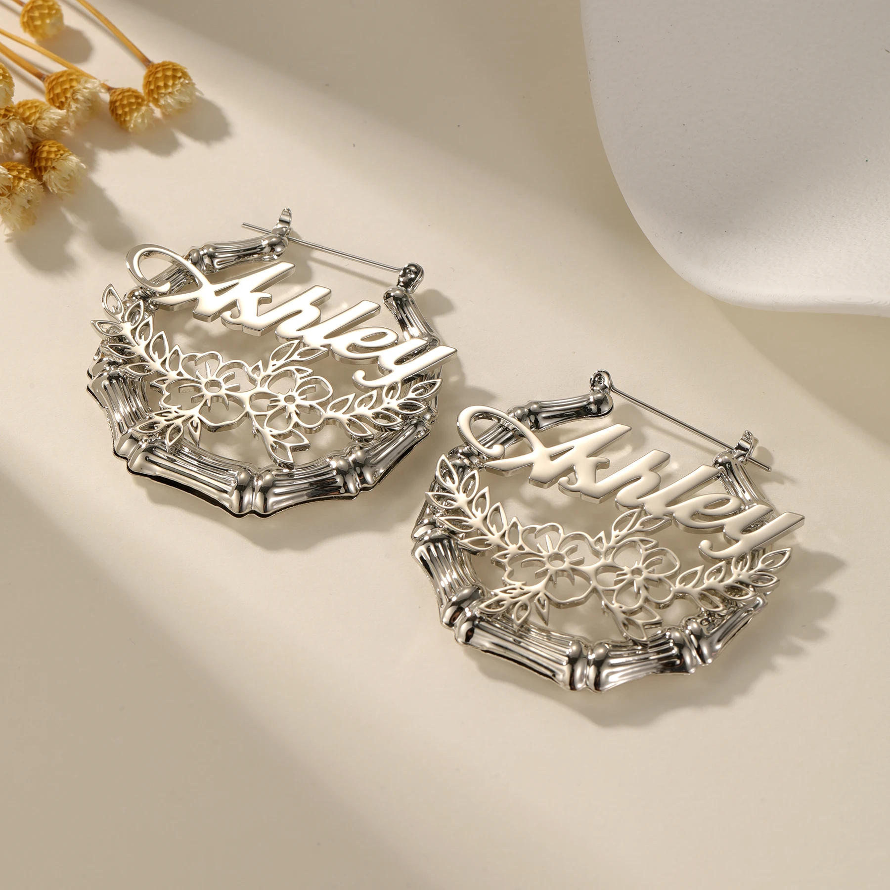 사용자 정의 이름 귀걸이 맞춤형 대나무 보석 크리스마스 선물 그녀를위한 선물 패션 데일리웨어 공식적인 문장 조각 커플