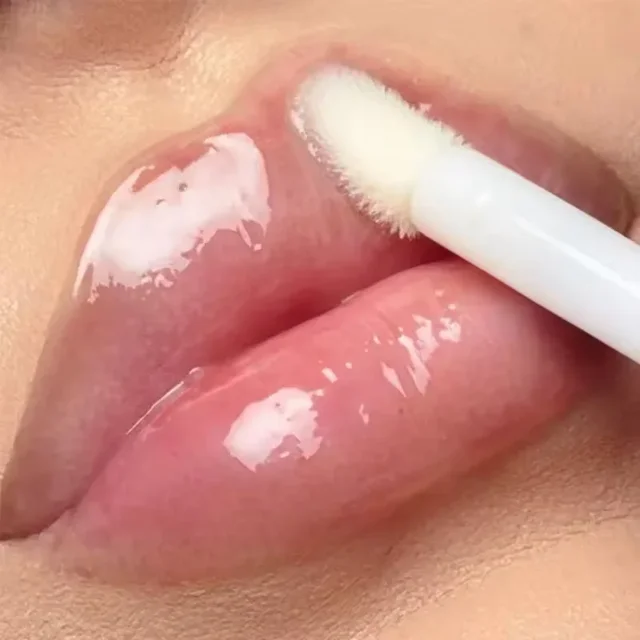 Volumizing Lip Plumper Gloss Serum 4