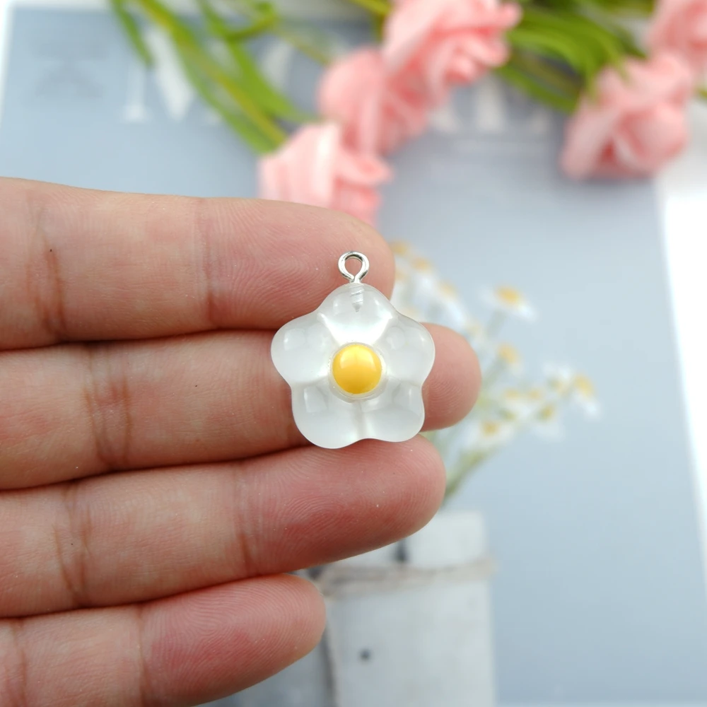 Floral and Nature-Inspired Charms for DIY Jewelry and Accessory Crafting - Bulk Wholesale