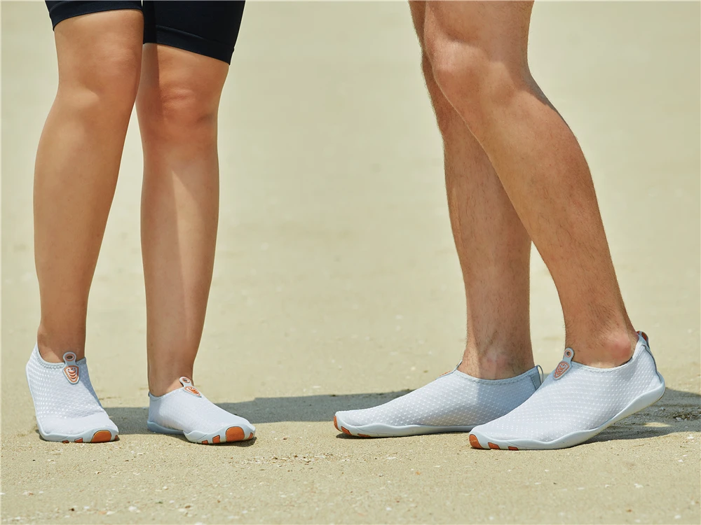 FIFY STORE Chaussures d'eau à séchage rapide pour hommes et femmes, baskets de sport pieds nus, chaussures de plein air pour la mer, la natation, la plage, la pataugeoire  