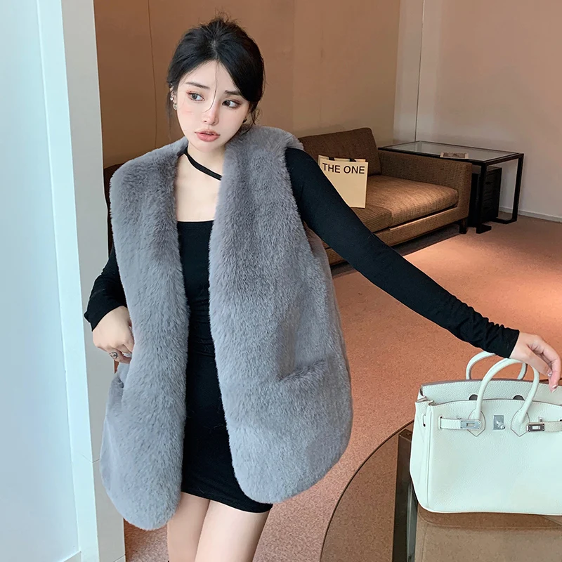 Winter Faux Fur Coat Sleeveless Thick Warm Long Straight Cut Fashion Young Lady Hot Sell Vest Coats