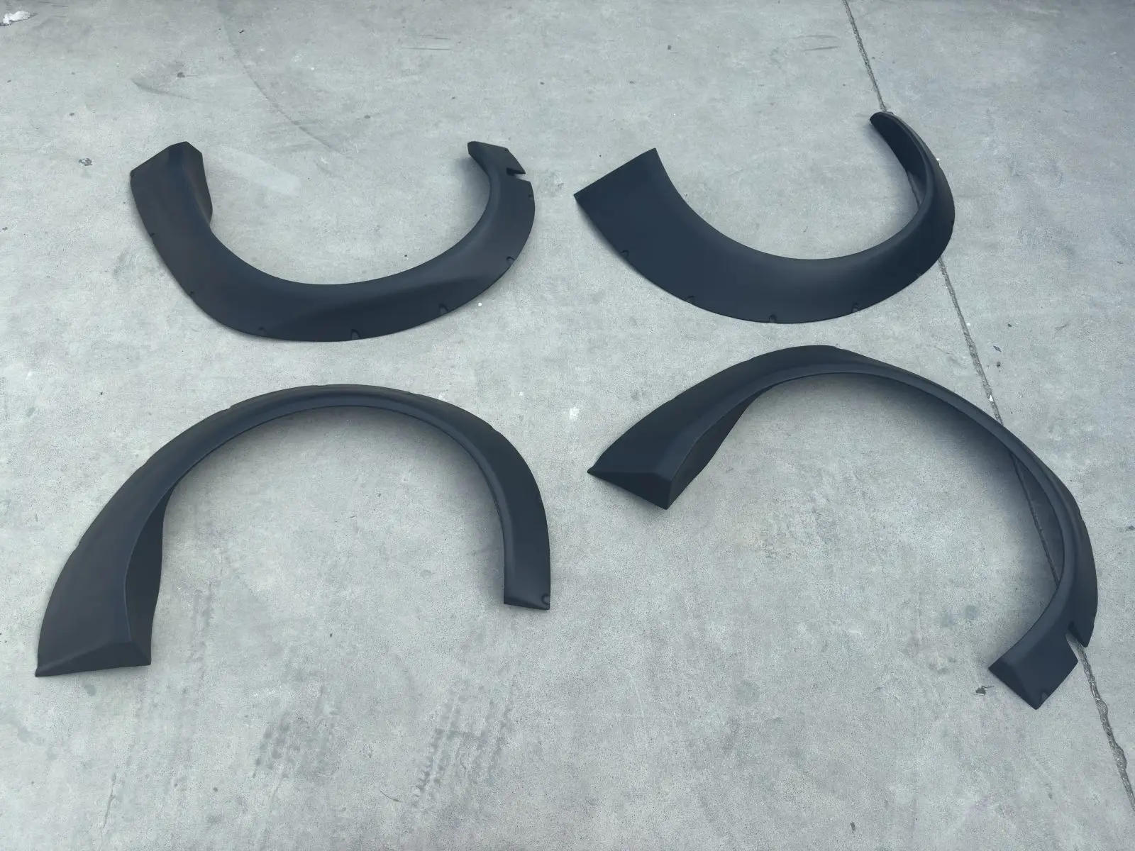 For Challenger Wide Car Body Kit Car Wheel Eyebrows Rear Spoiler Wings for Dodge Challenger 17up