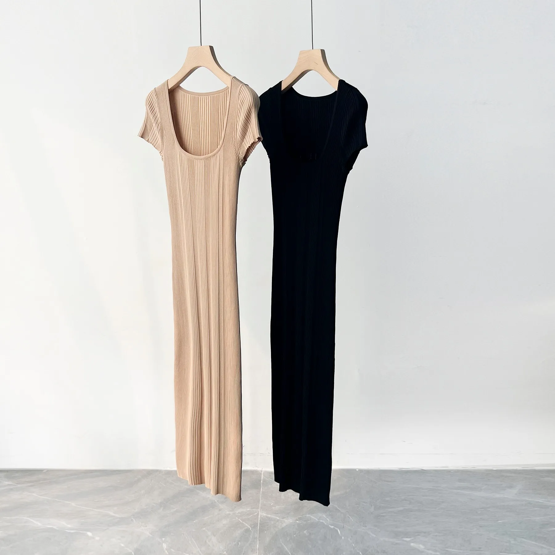 

New women's clothing for spring and summer 2023 U-Neck Short-Sleeved Knitted Long Dress 0430