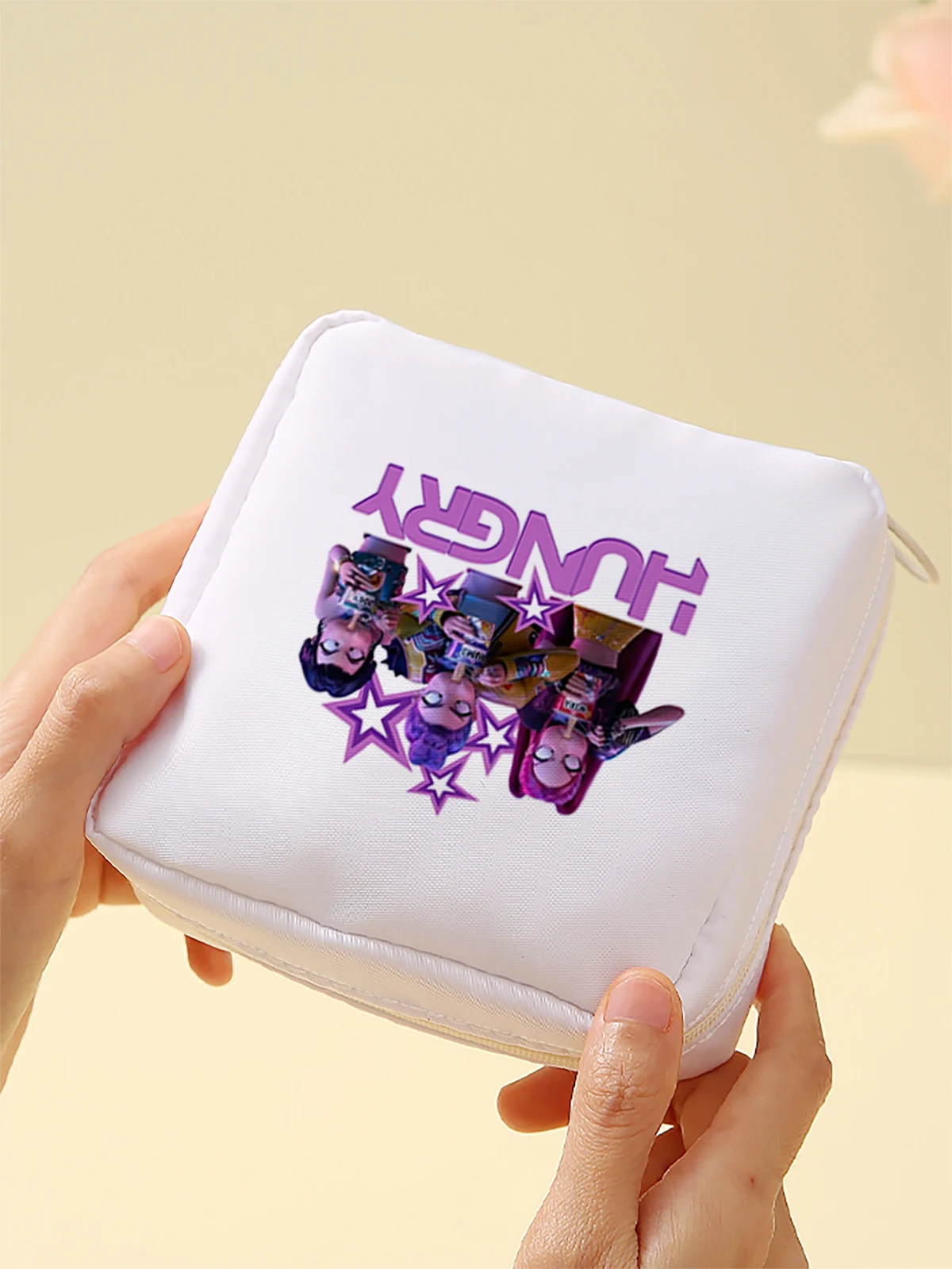 Cartoon pattern printed sanitary napkin storage bag, women's lightweight tissue bag, sanitary tissue bag