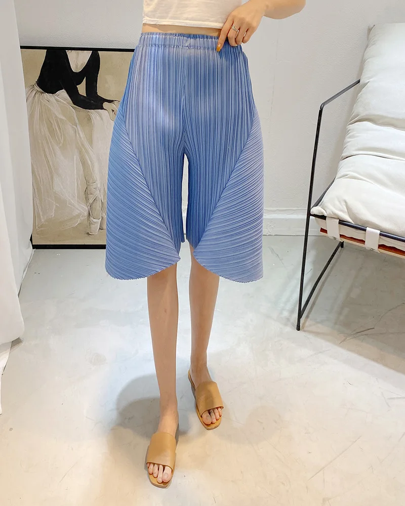

Miyake pleated wide-leg pants women's summer new lightweight breathable wide-leg shorts casual shorts