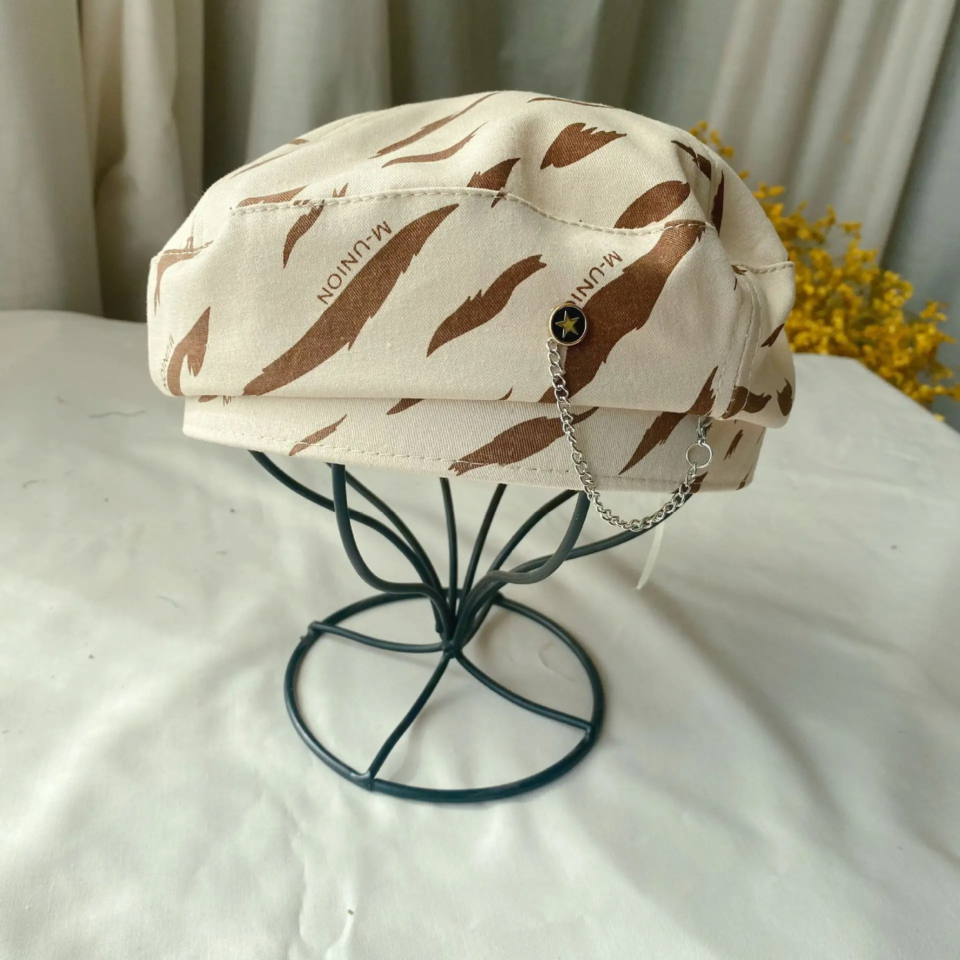 beret hunting cap Japanese Beret Hat Spring and Summer Thin Section Tiger Pattern Letter Chain 2022 New Women's Hats All-match Korean Berets mens white beret