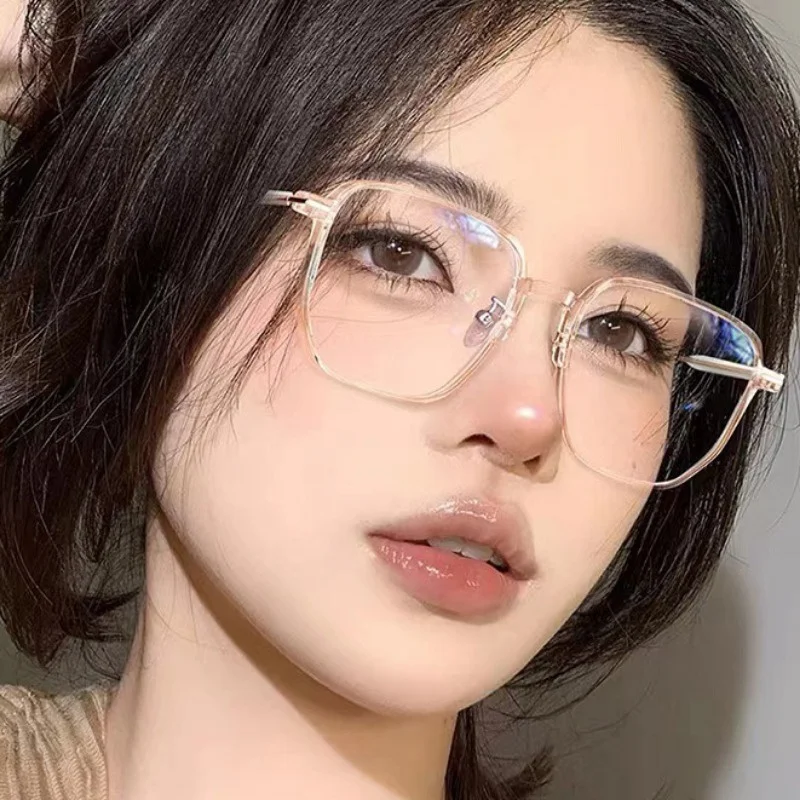 نظاره شفافه مربعه