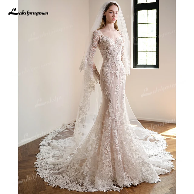 Exquisite Detachable Train Wedding Dress 2026 V Neck Mermaid Bridal Gown Lace Long Sleeve Wedding Gown Customized 1