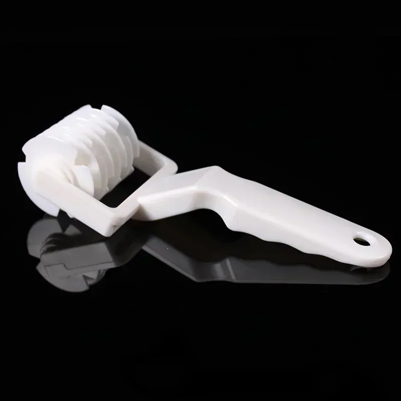 Plastic Pastry Pizza Lattice Roller Cutter Baking Tool Pull Net Wheel Knife for Dough Cookie Pie Kitchen Gadgets Baking Tools baking tool,baking accessories