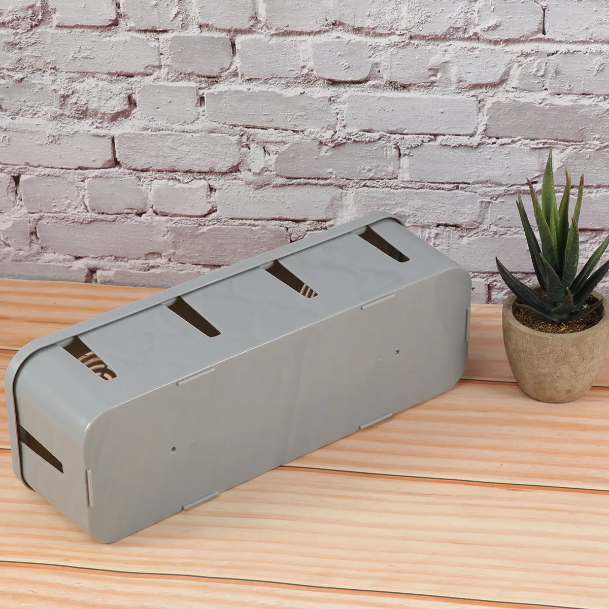 홈 오피스 책상 또는 벽 모서리용 케이블 정리함 고품질 간편 세척 열 방출 안전 설계 대용량 전원 공급