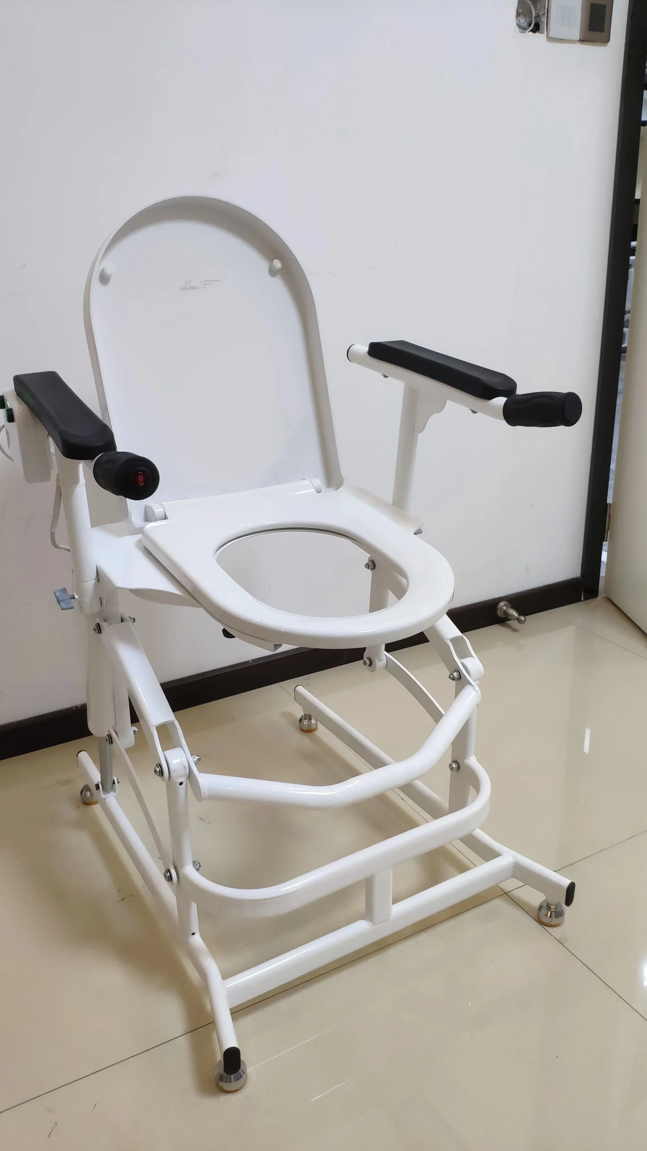 Bathroom Toilet Mobile Portable Commode Chair Commode Potty Toilet Seat 6