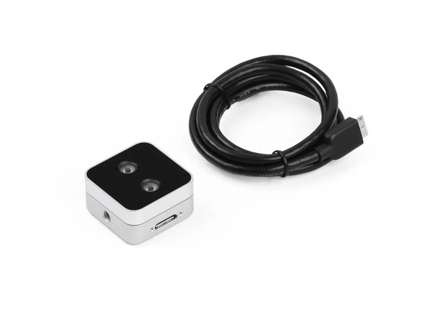 RealSense Depth Camera D405 정밀 로봇공학, 의료 영상, 자동 검사를 위한 단거리 스테레오 카메라 모듈.