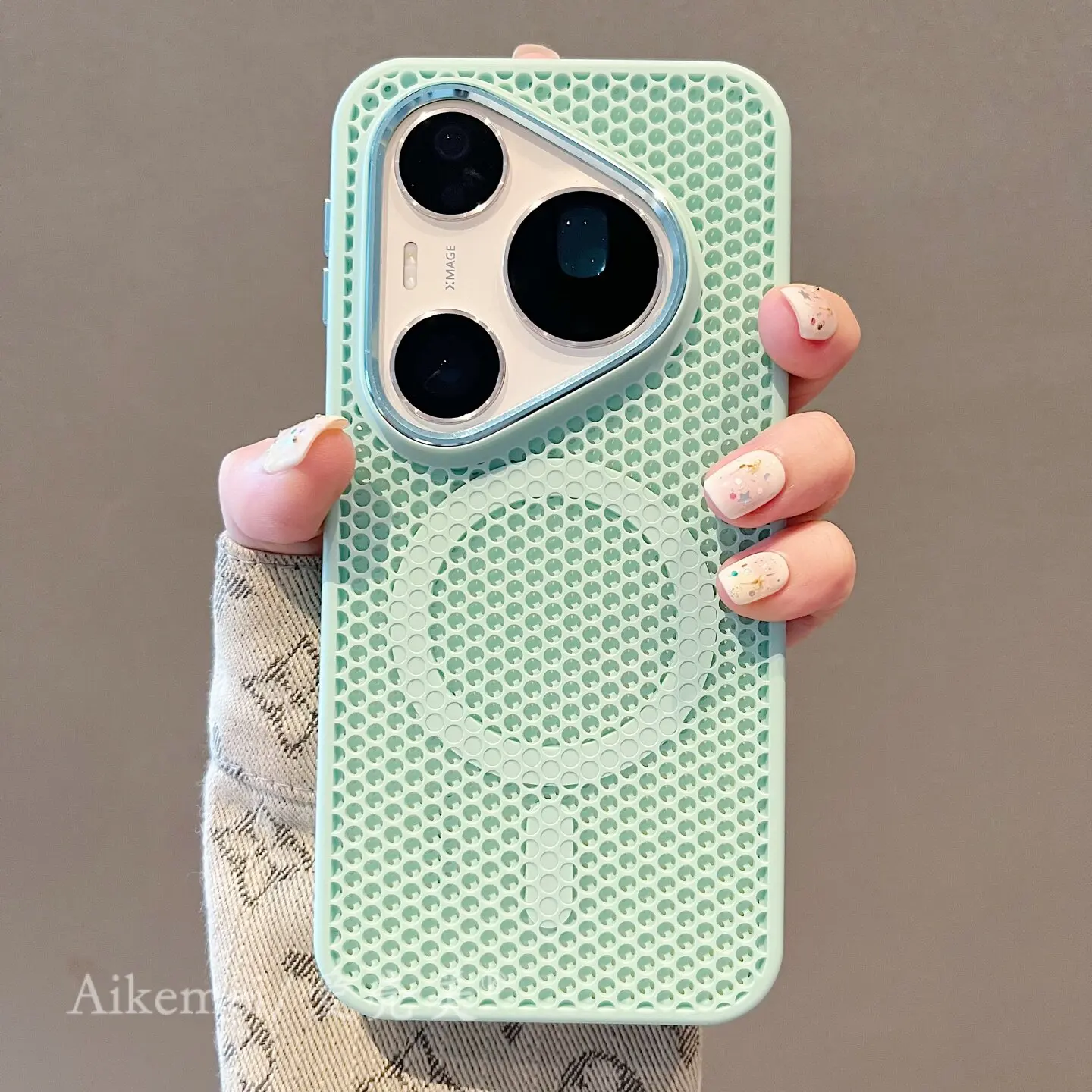 Fashion Matte Magnetic Back Cover with Heat Dissipation and Magsafe Compatibility