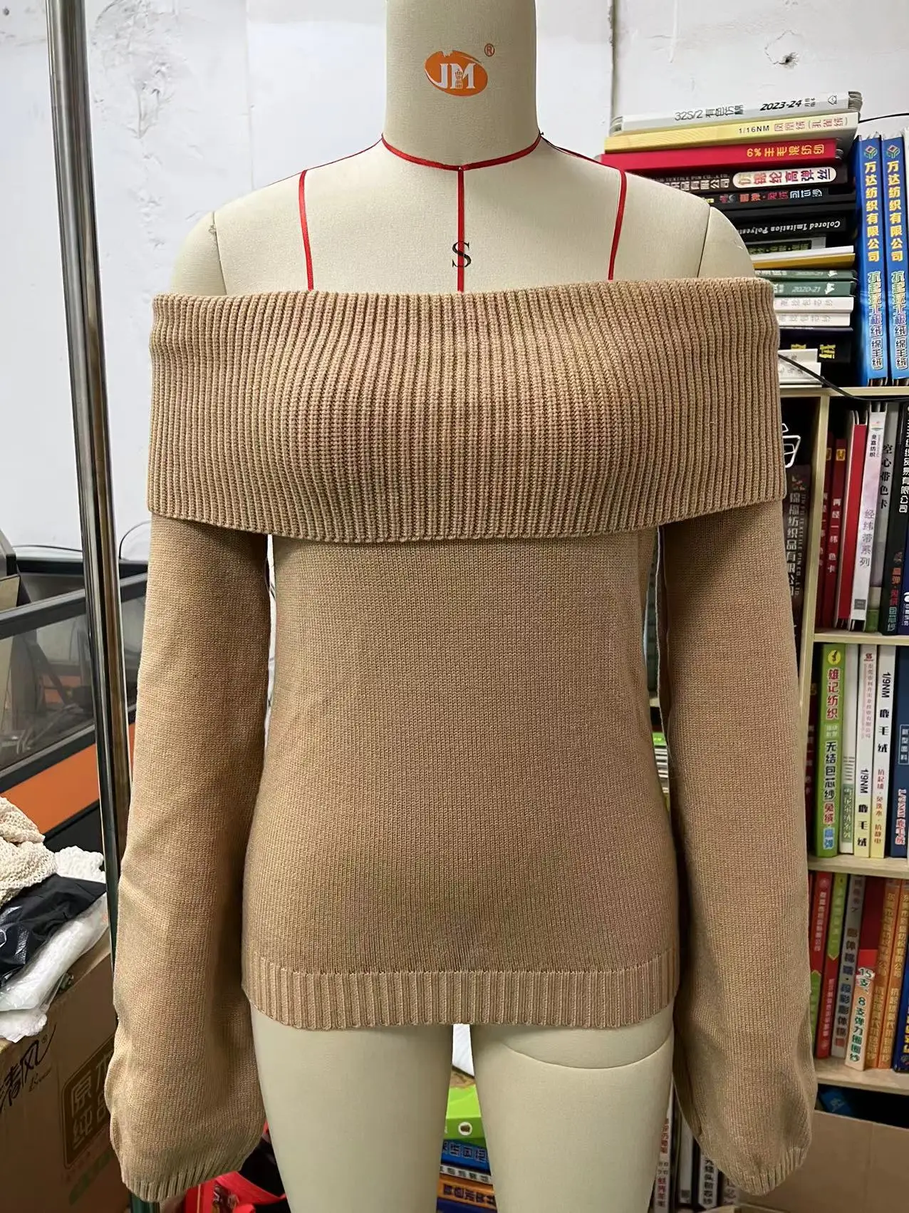 Suéter de punto blanco para mujer, jersey ajustado con hombros descubiertos, moda, manga larga, cintura alta, sin espalda, suelto, ropa de calle, nuevo