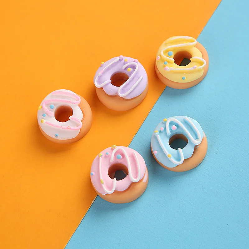 10 adet Kawaii Reçine Mini Diy Donuts Minyatür Flatback Bezemeler Karalama Defteri Malzemeleri Malzemeleri Cabochons Rakamlar El Sanatları Öğeleri