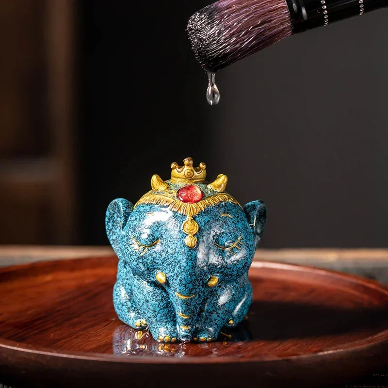 Resin Small Elephant Tea Pet Ornaments High Temperature Discoloration Tea Set Accessories Table and Tray 6.5x6x7cm