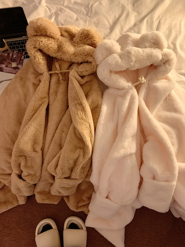 Thiened Plu Blanket Women's Winter Warm Office Nap Hooded awl oulder Cover Cartoon Sle Polyester Fiber Bedding