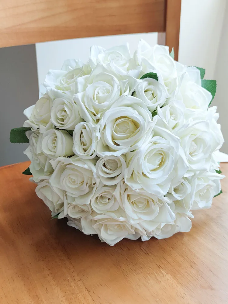 Wedding Bouquets White Bridal Bouquet Silk Flowers Artificial Roses Boutonniere Marriage Bridesmaid Corsage Wedding Accessories