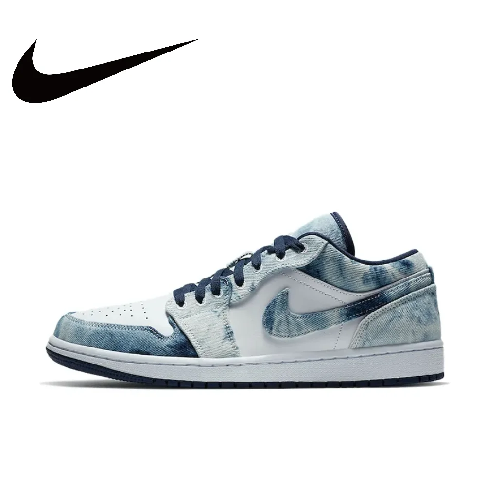 thumbnail image 1 of Zapatillas de baloncesto Nike Original Air Jordan 1 Low para hombre, de caña baja, cómodas, antideslizantes, resistentes al desgaste, en color blanco y negro, 1 of 5