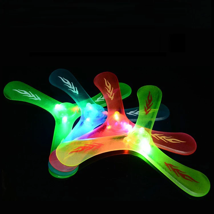 

Sports Equipment Interactive Game Returning Boomerang Thrower Toys LED Light Flying Boomerang Toy 3 Leaves Boomerang Toys