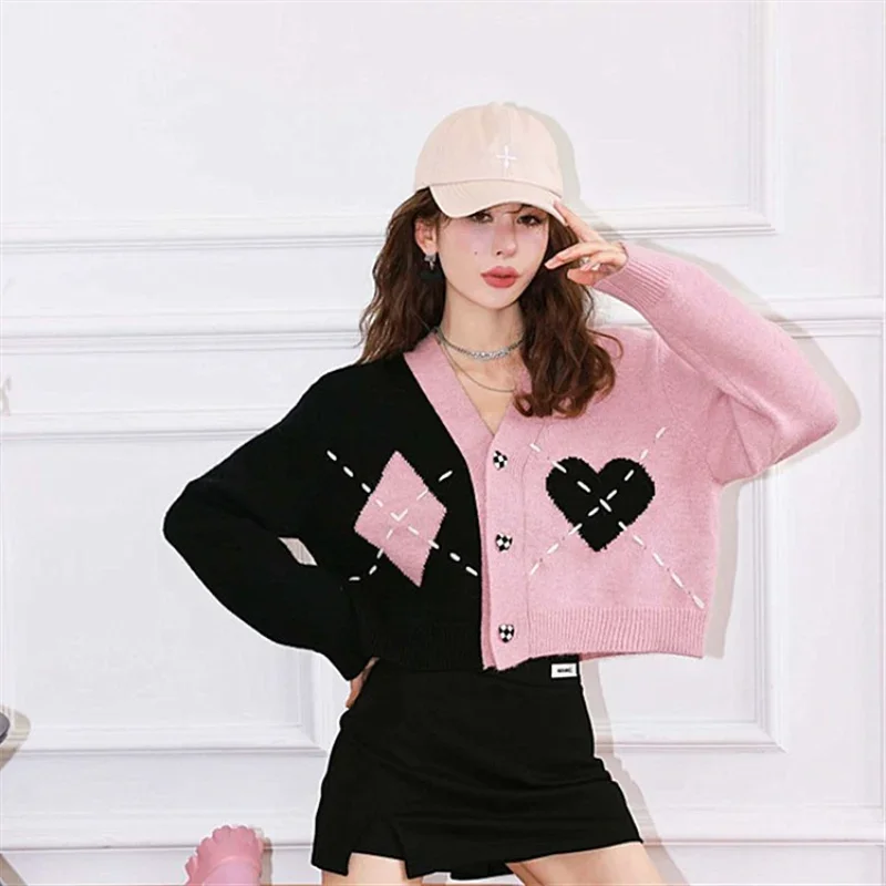 

2023 New Knitted Cardigan Poker Sweetheart Hit Color Cropped Cardigan Women's Spring Autumn Kpop Fashion Tops Women Cardigan