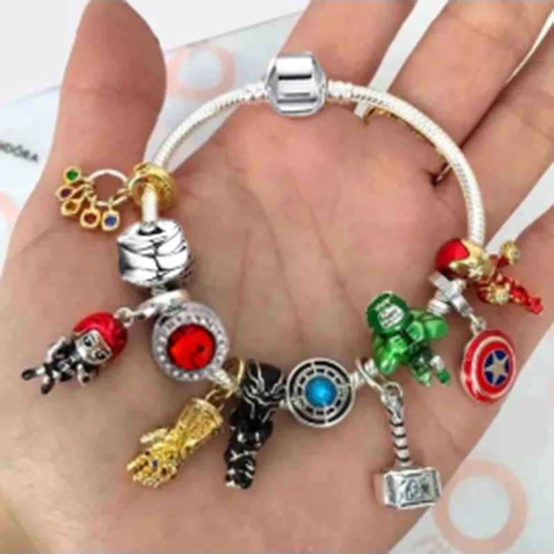 thumbnail image 1 of Disney-pulsera con abalorios de Star Wars para mujer, brazalete con diseño de arma Ultimate, Darth Vader, BB-8, C-3PO, Chewbacca, Yoda, 1 of 5