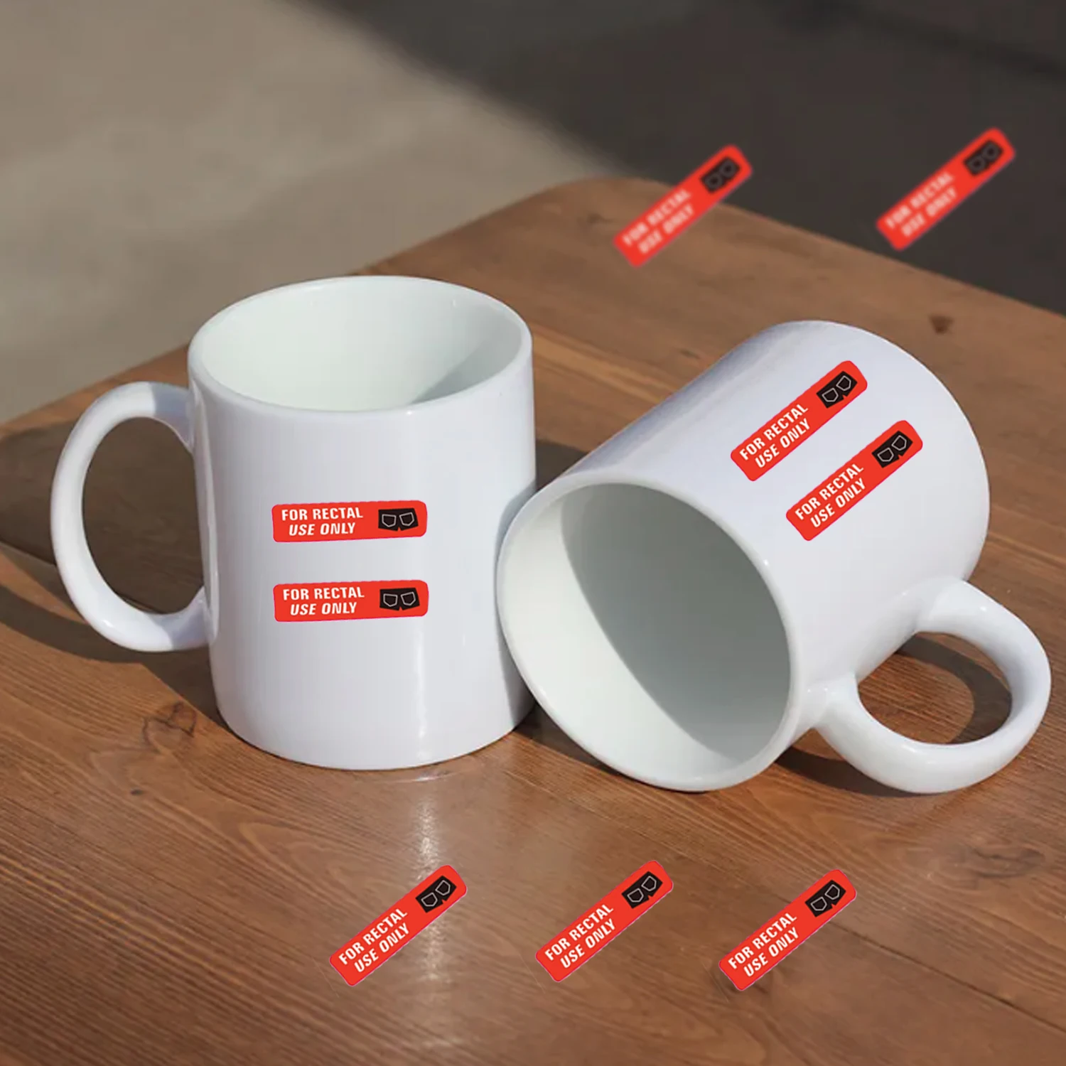 Рисунок 6 - Красные водонепроницаемые наклейки