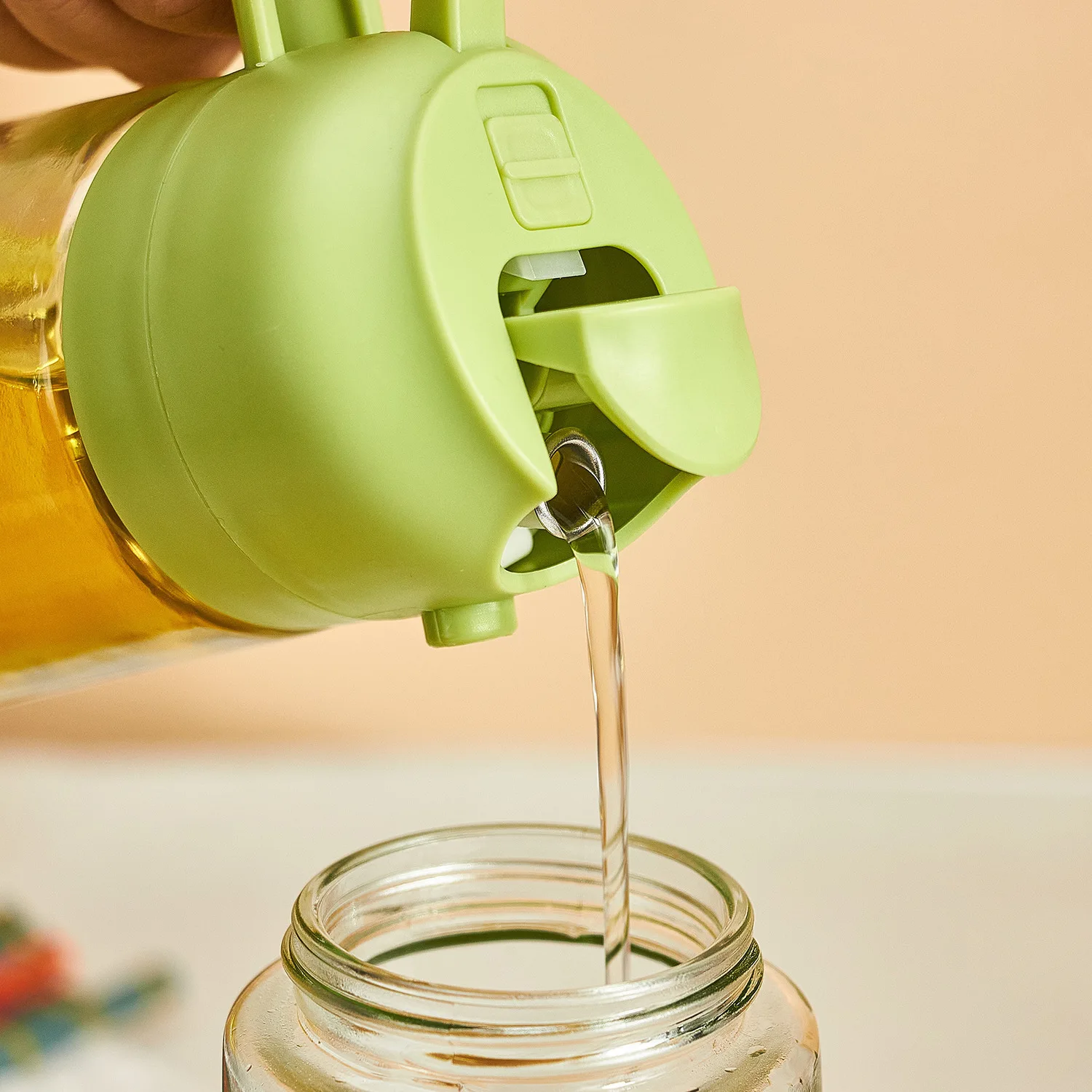2-In-1 Oil Sprayer oil sprayer oil container 16oz for Cooking Olive Oil Spray Bottle 500ml Plastic Dispenser for Kitchen Barbecue Salad Cooking Baking