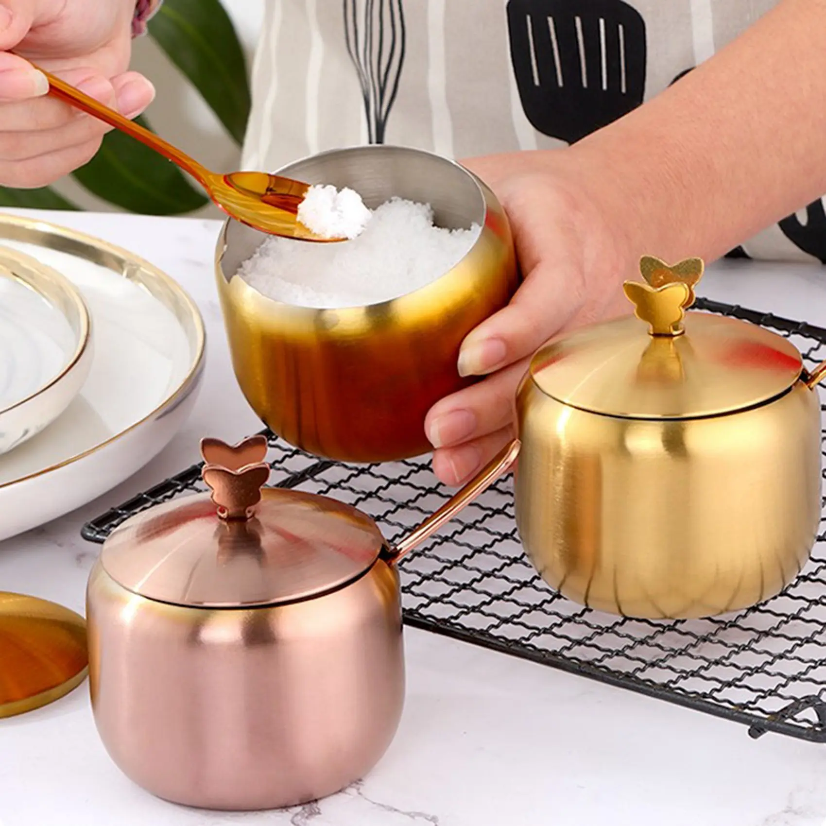 Seasoning Box Kitchen Stainless Condiment Pot Large Diameter Spice Salt Sugar Container Jar with Lid & Spoon