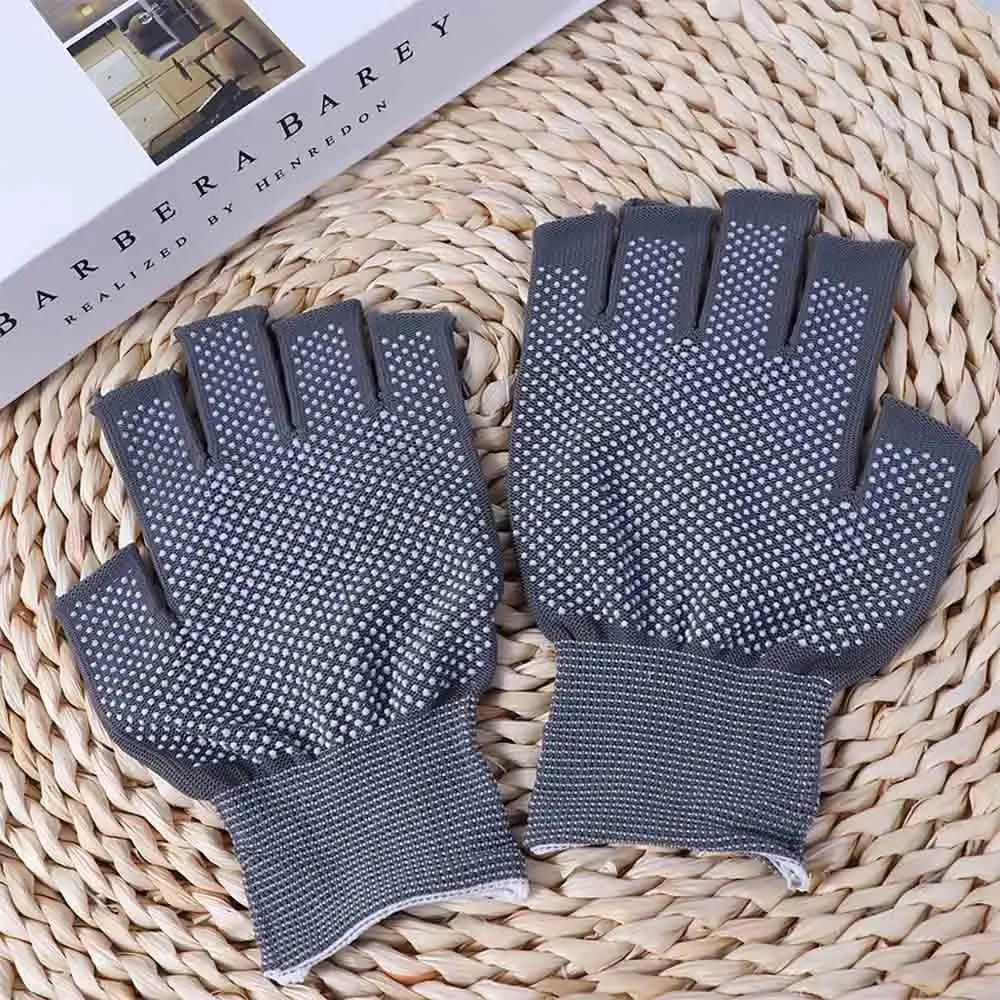 Description Picture 4 of item1Pair Ice Cool Open/Half Fingers Sport Dispensing Cut Fishing Gloves Fishing Accessories Cycling Gloves Three Fingers Gloves